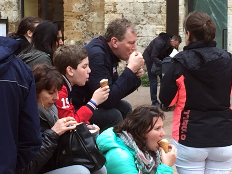 cycle touring changebike san-gimignano italy