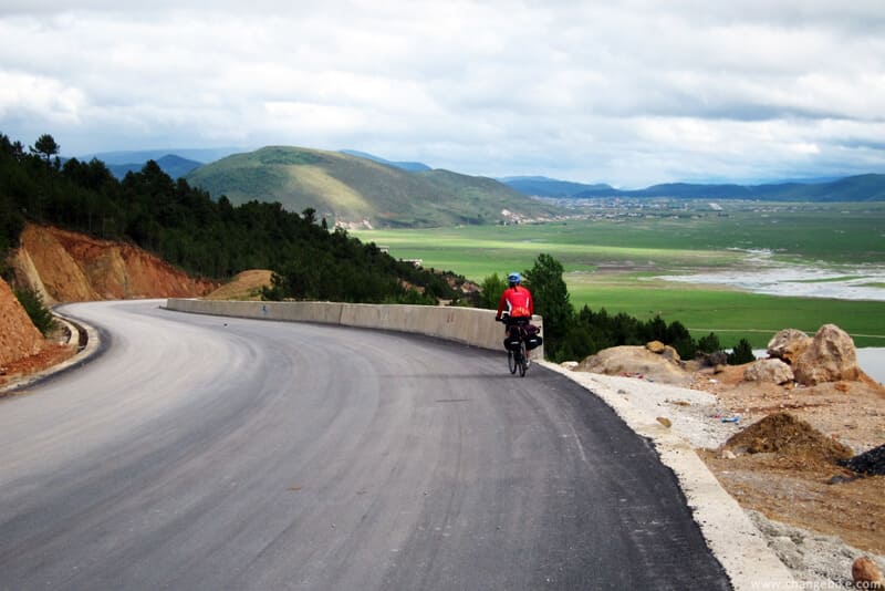 changebike adventure bike tours yunnan napa lake