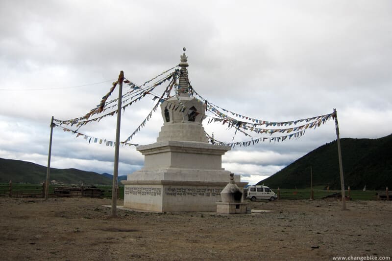changebike adventure bike tours yunnan napa lake