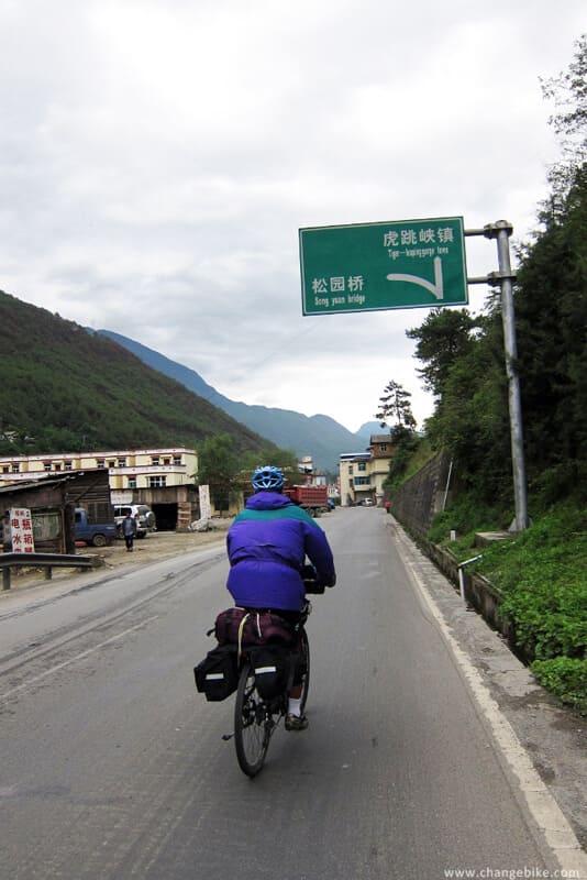 changebike travel bike yunnan tiger leaping gorge