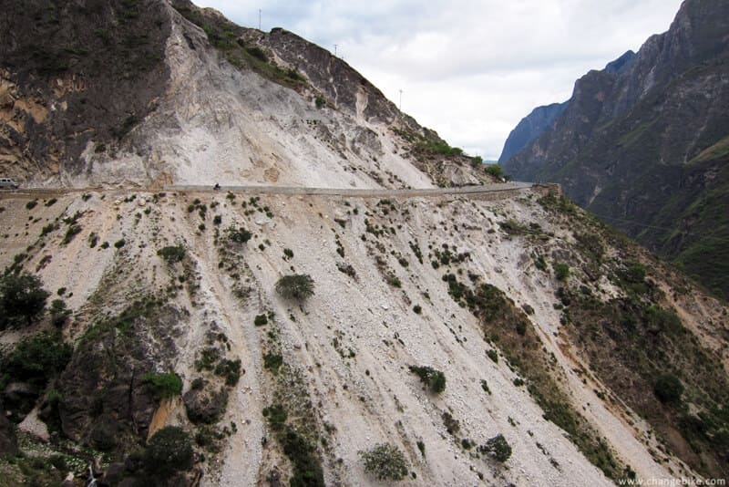 changebike travel bike yunnan tiger leaping gorge