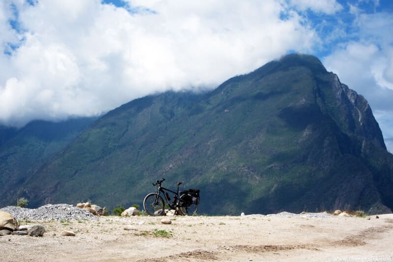 changebike yunnan bike tours yunnan lower tiger leaping gorge