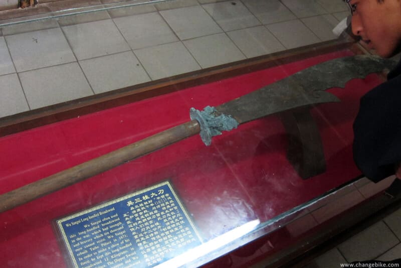 changebike adventure cycling yunnan kunming bronze hall