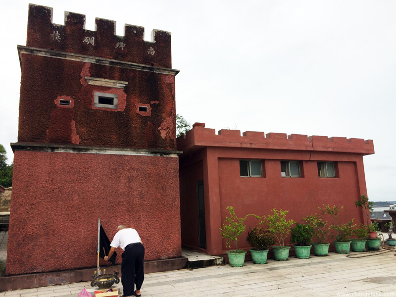 changebike bike trip in Kinmen ShangQing DiaoLou Xiang de Temple