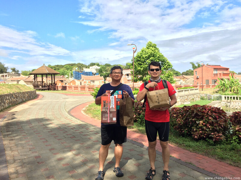 changebike kinmen bike tours in Kinmen Shuitou Village Jinshui Elementary School